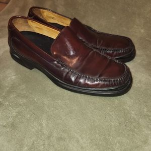 Mens 13M Cole Haan slip-on dress shoes.